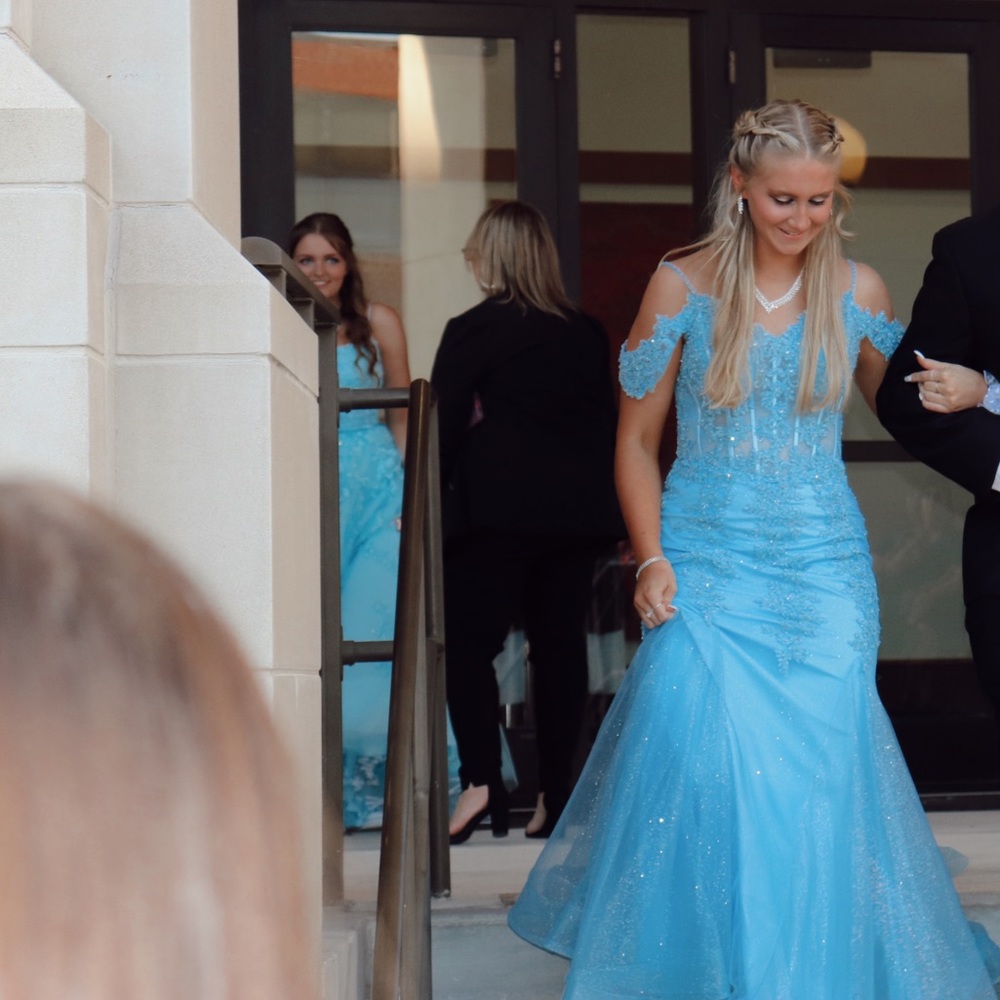 baby blue let's prom dress